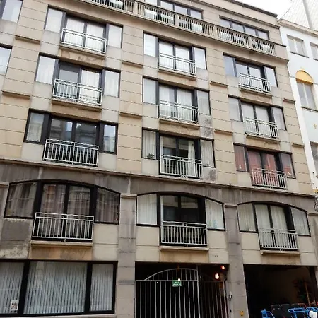 Studio Center Of W/parking & South Terrace Apartament